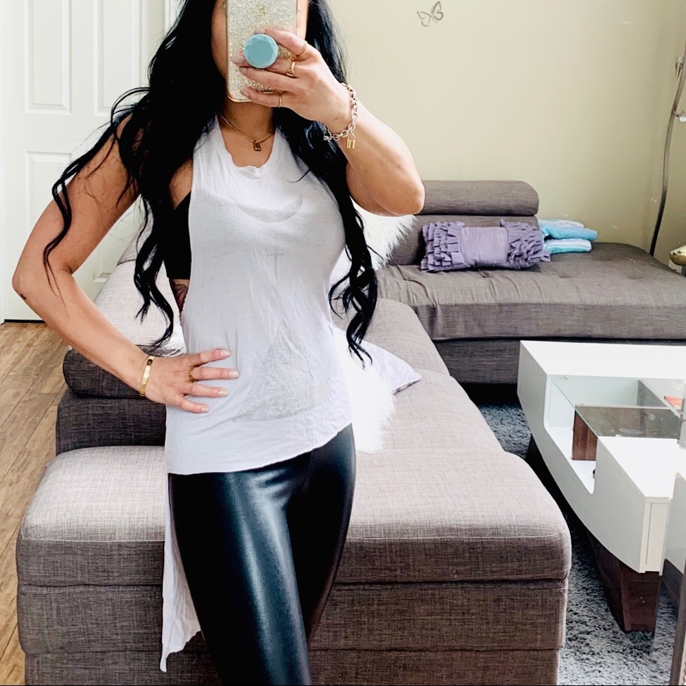 💘 UO TRULY MADLY DEEPLY HI LOW TANK